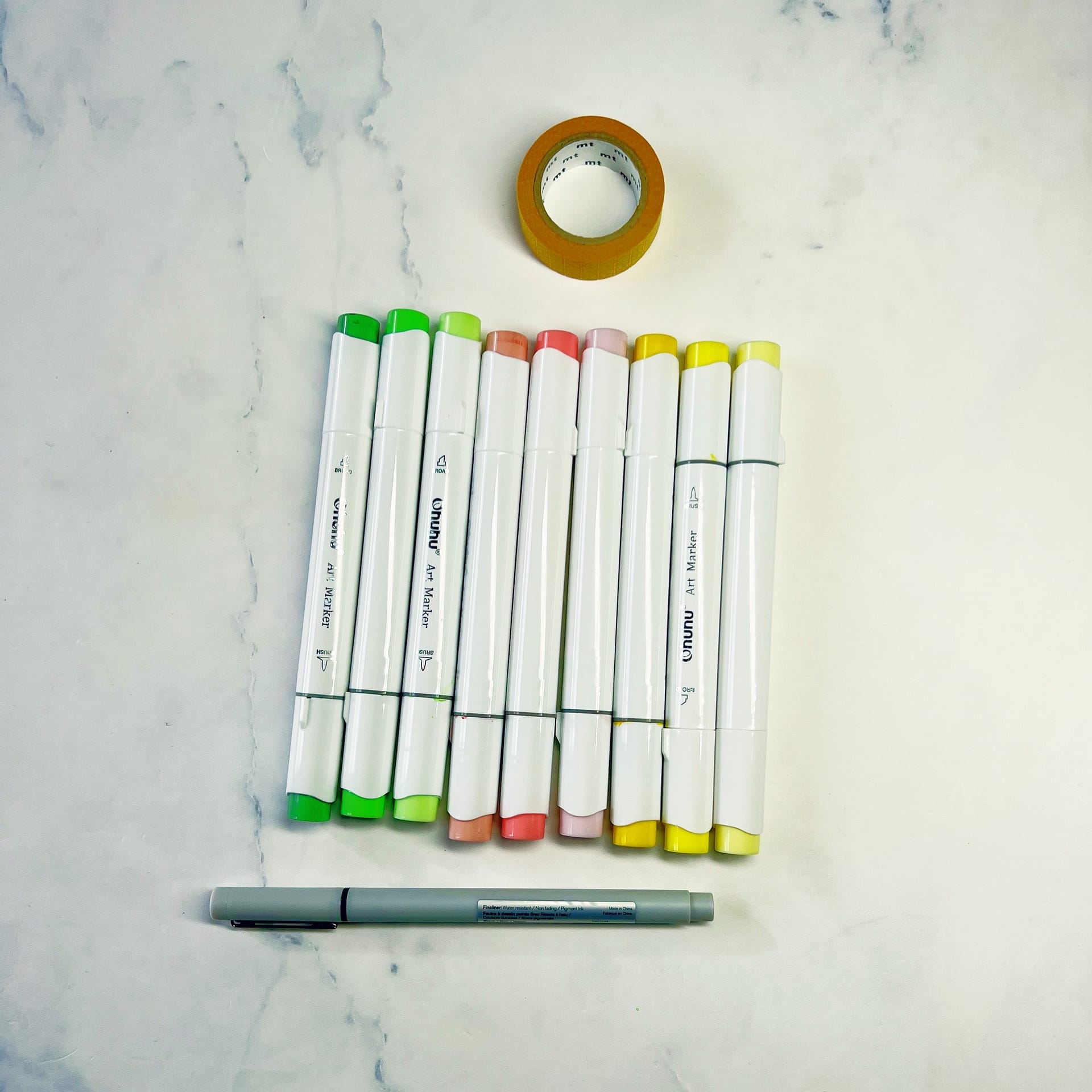 Supplies for the mindful flowy lines exercise
